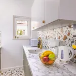 Biondina “luxury In The Center” *
