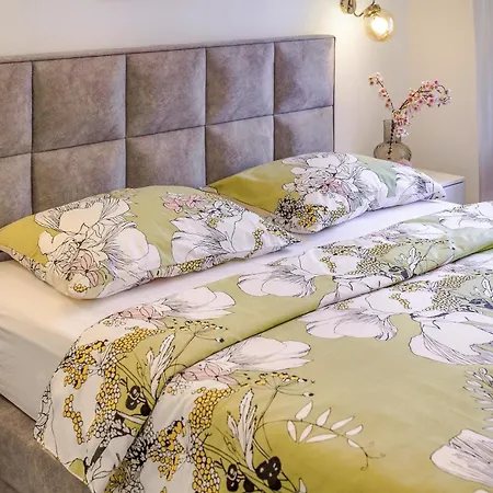 Biondina “luxury In The Center” Апартаменты *