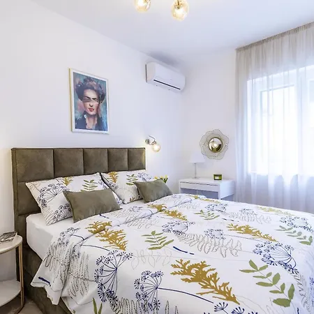 Biondina “luxury In The Center” * Split