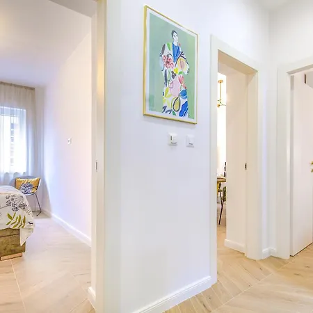 Biondina “luxury In The Center” Апартаменты Сплит